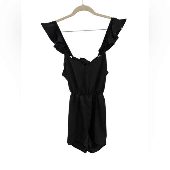 ✨ 5/$30 ✨ SHEIN Black Ruffled Tie Back Romper - Picture 2 of 6